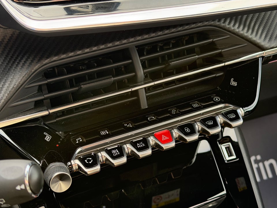 Peugeot e-208 50 GT 5d