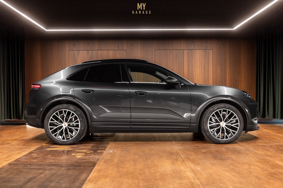 Porsche Macan 4 5d
