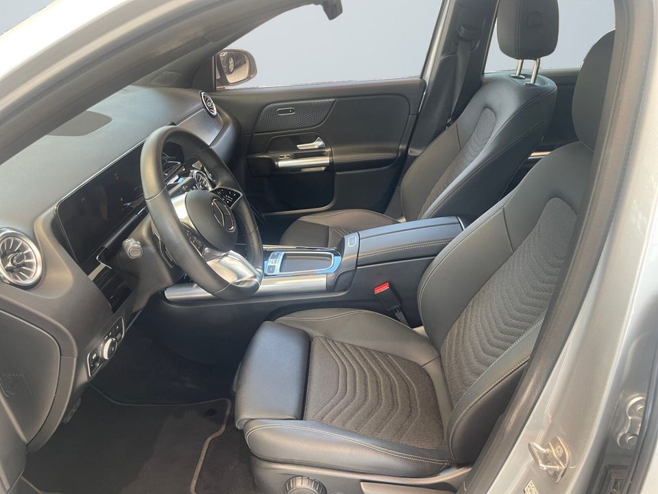 Mercedes EQA250+ Progressive 5d