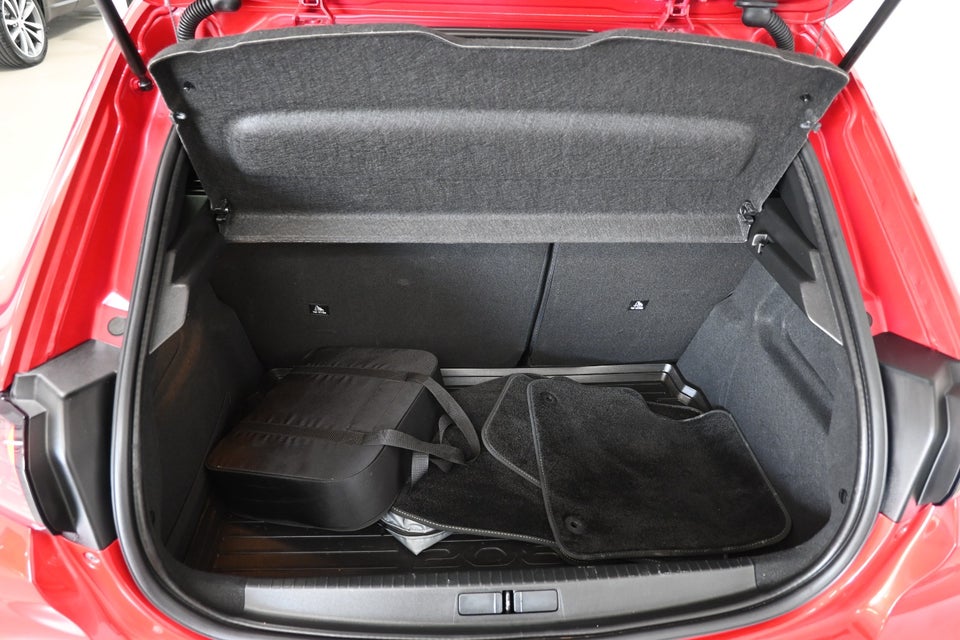 Peugeot e-208 50 GT Pack 5d