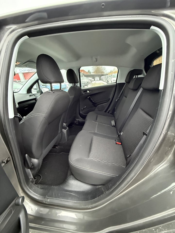 Peugeot 208 1,6 BlueHDi 100 Active 5d