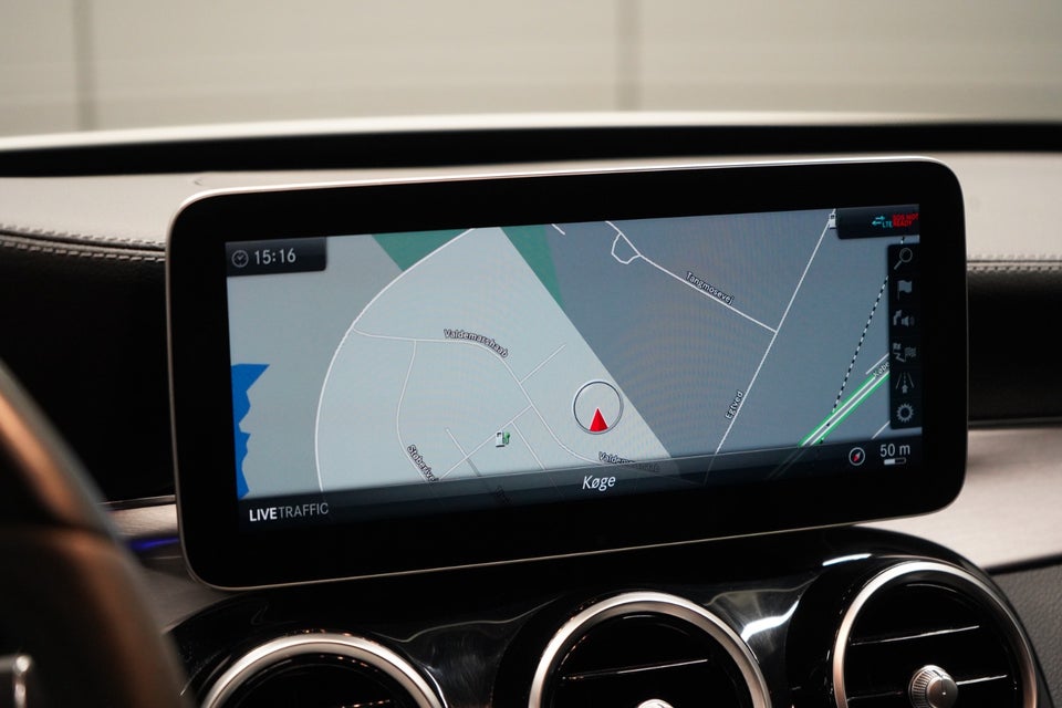 Mercedes C300 e 2,0 AMG Line stc. aut. 5d