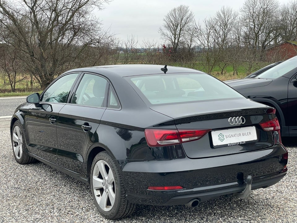 Audi A3 1,6 TDi 110 Ambition 4d