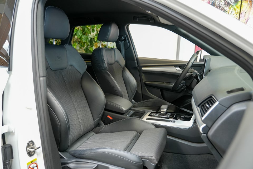 Audi Q5 55 TFSi e S-line quattro S-tr. 5d