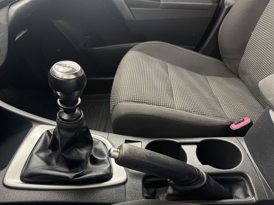 Toyota Auris 1,6 T2 Touring Sports 5d