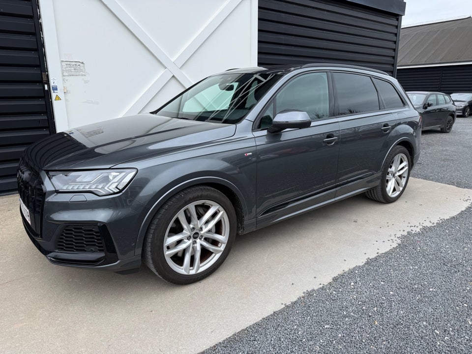 Audi Q7 55 TFSi e S-line quattro Tiptr. 5d