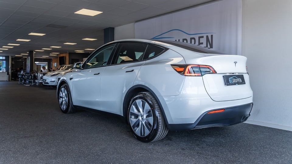 Tesla Model Y Long Range AWD 5d