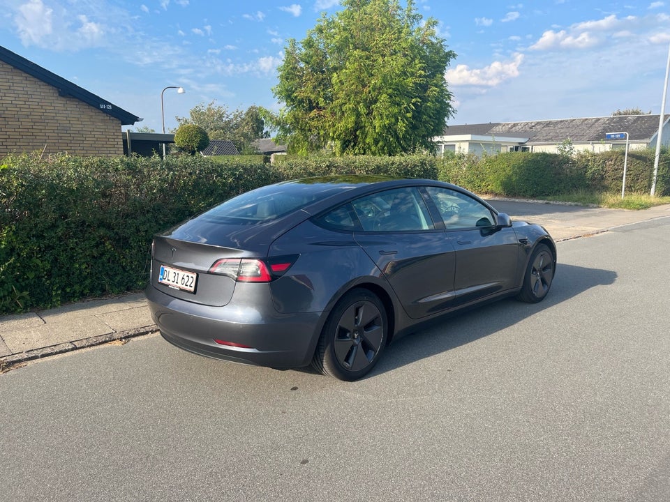 Tesla Model 3 Standard Range+ RWD 4d