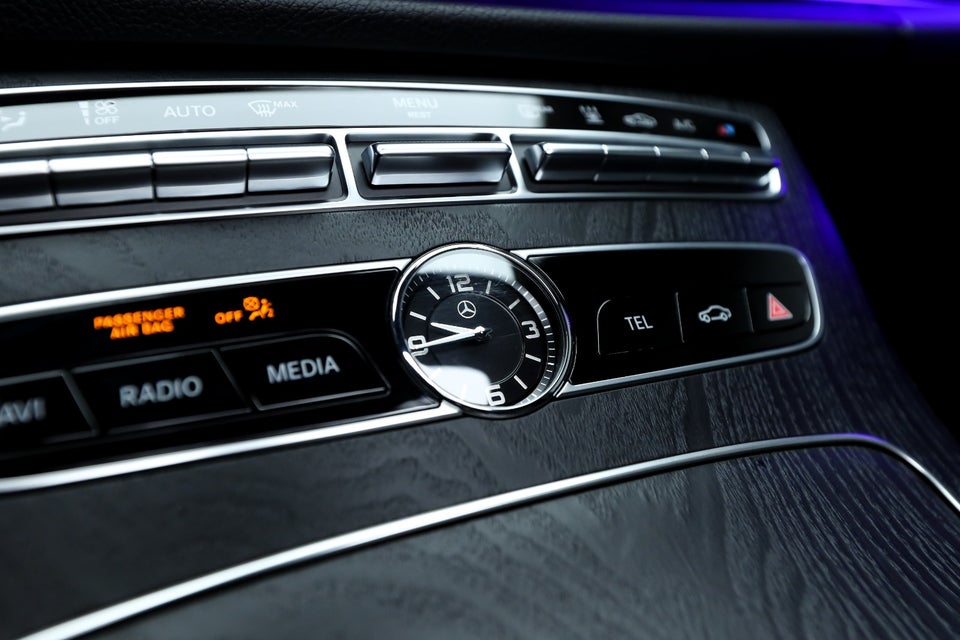 Mercedes E300 e 2,0 AMG Line aut. 4d