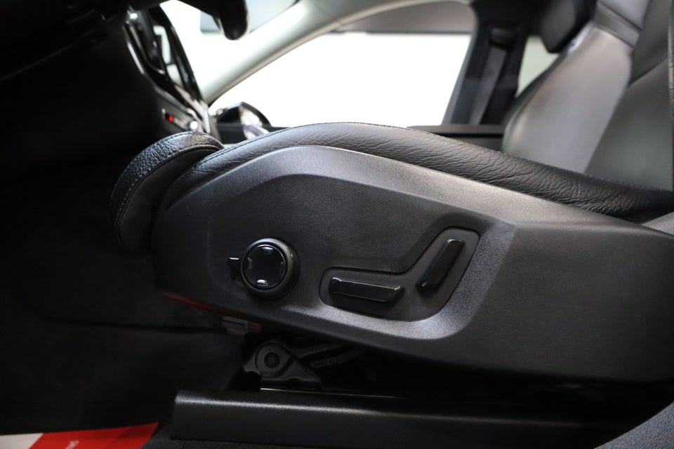 Volvo XC60 2,0 T6 ReCharge Inscription aut. AWD 5d