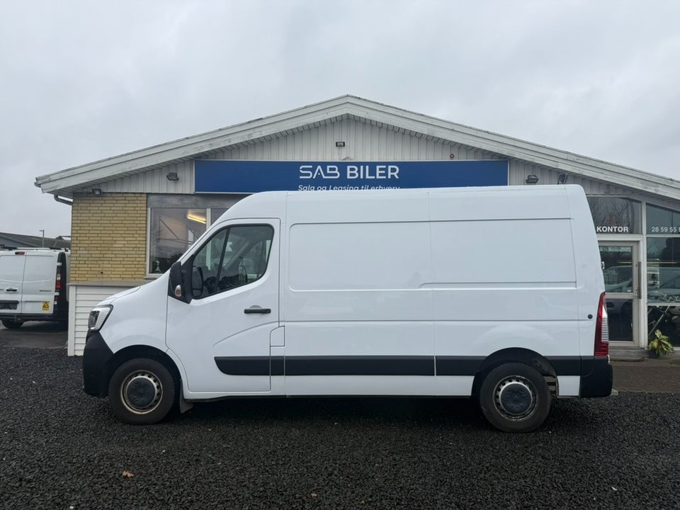 Renault Master IV T33 2,3 dCi 150 L2H2 Kassevogn