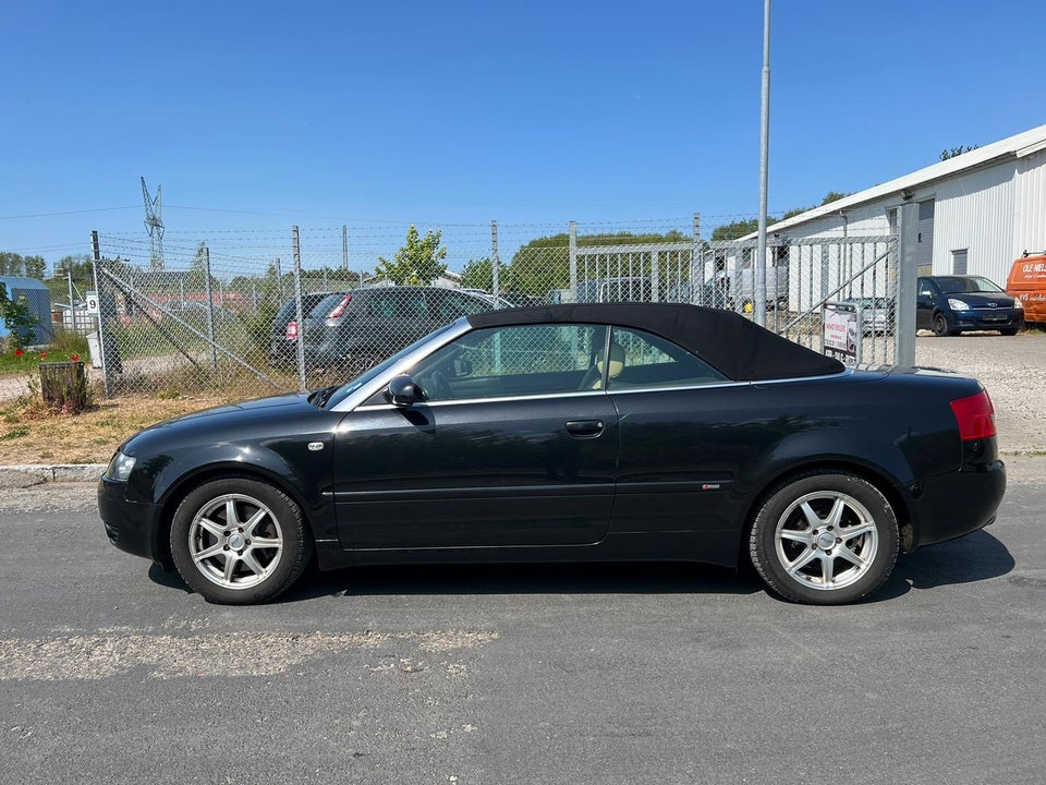 Audi A4 2,4 V6 Cabriolet Multitr. 2d