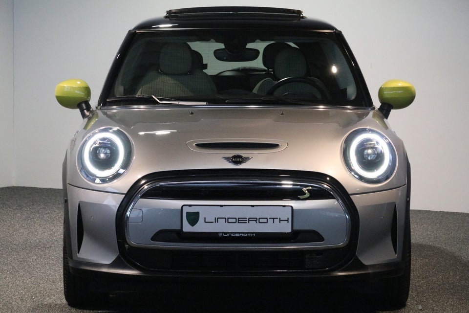 MINI Cooper SE Classic Trim 3d