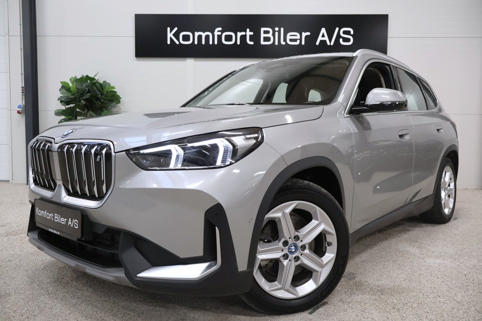 BMW iX1 xDrive30 5d