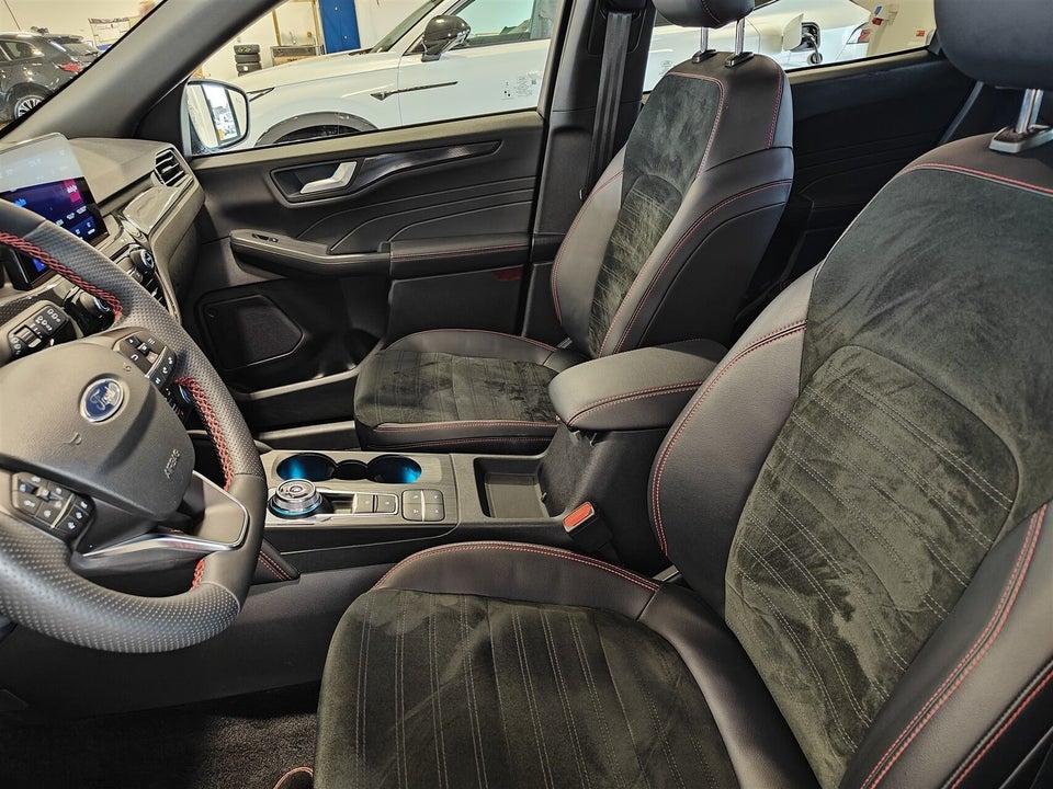 Ford Kuga 2,5 PHEV ST-Line X CVT 5d