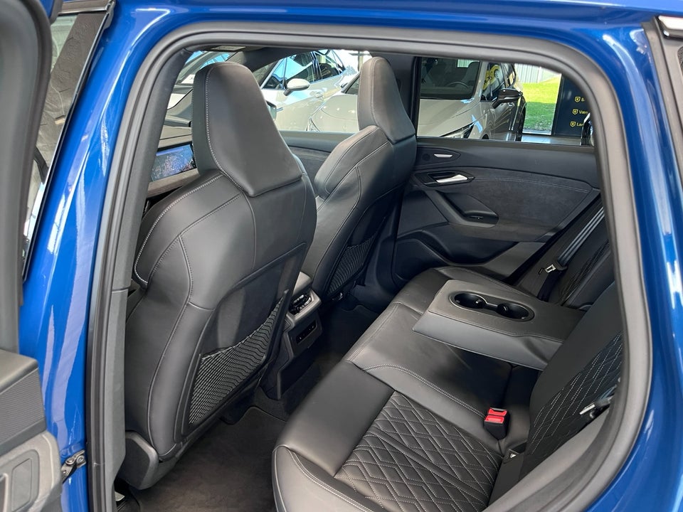 Audi SQ6 e-tron quattro 5d