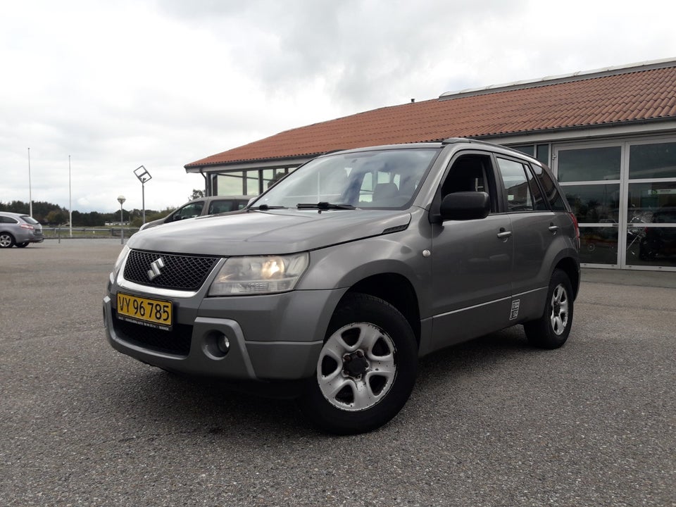 Suzuki Grand Vitara 2,0 GL Van 5d