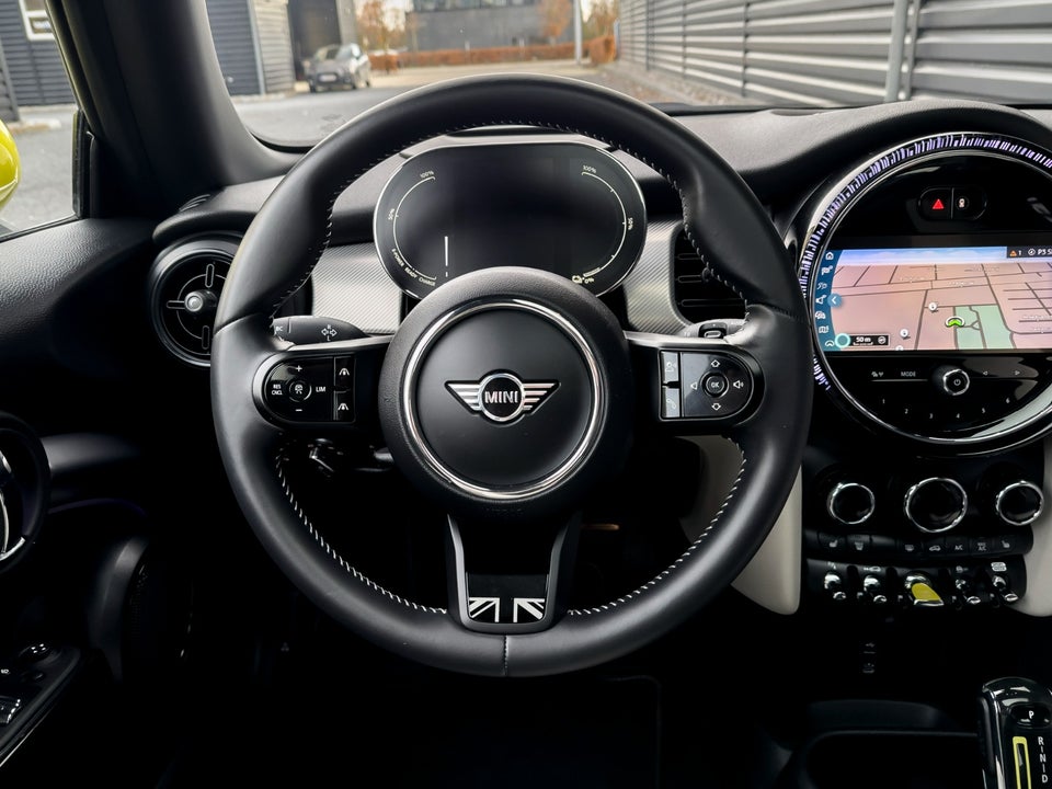 MINI Cooper SE Younique Trim 3d