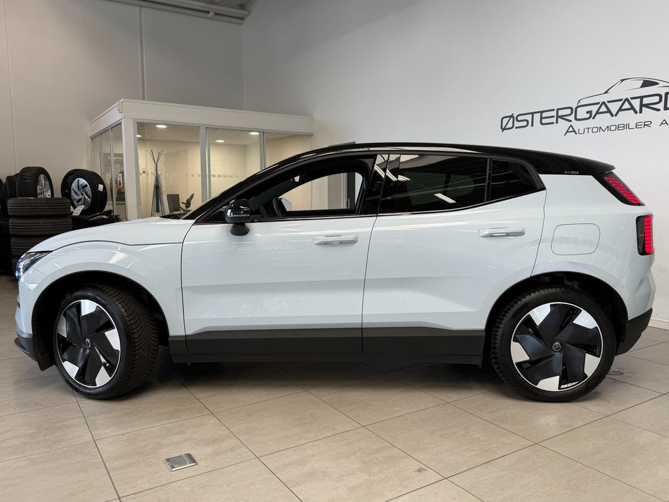 Volvo EX30 Extended Range Plus 5d
