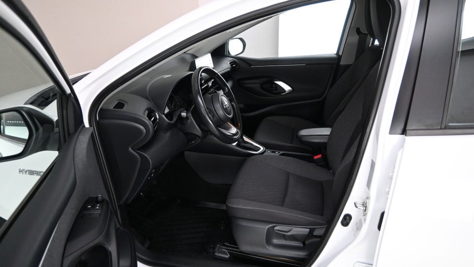 Toyota Yaris 1,5 Hybrid H3 e-CVT 5d