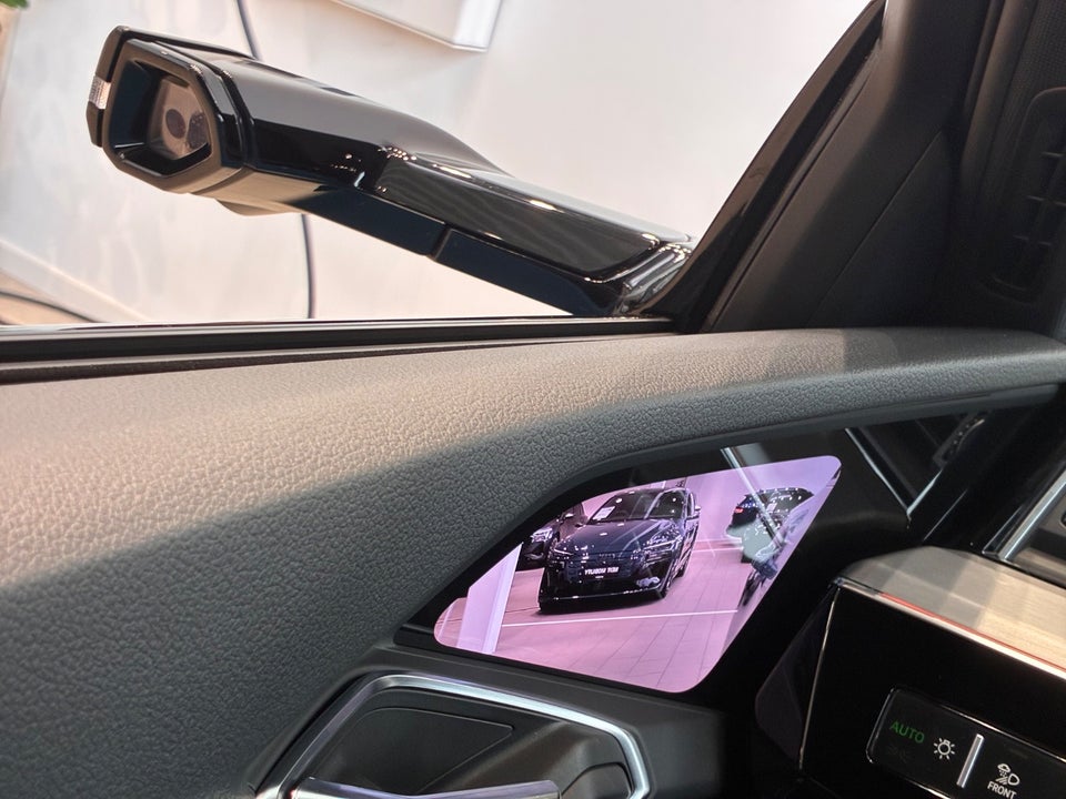 Audi e-tron 55 S-line Sportback quattro 5d