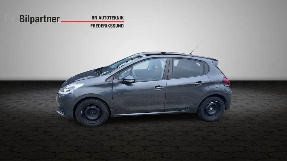 Peugeot 208 1,2 VTi 82 Envy Sky 5d