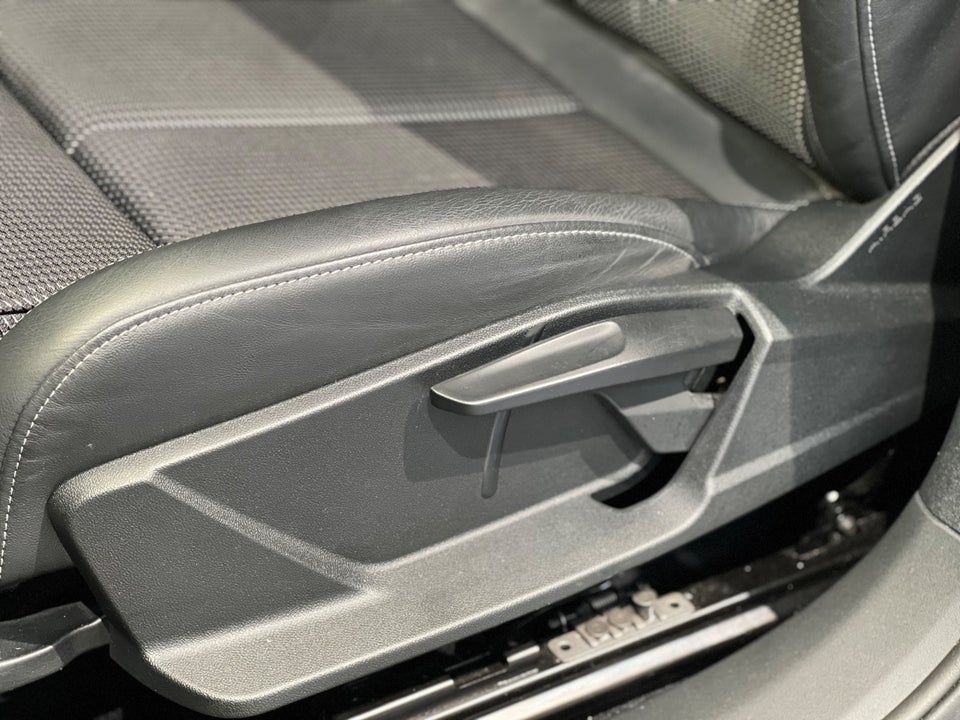 Audi Q4 e-tron 45 Advanced S-line 5d