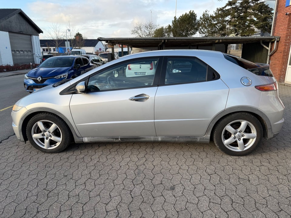 Honda Civic 1,8 Sport 5d