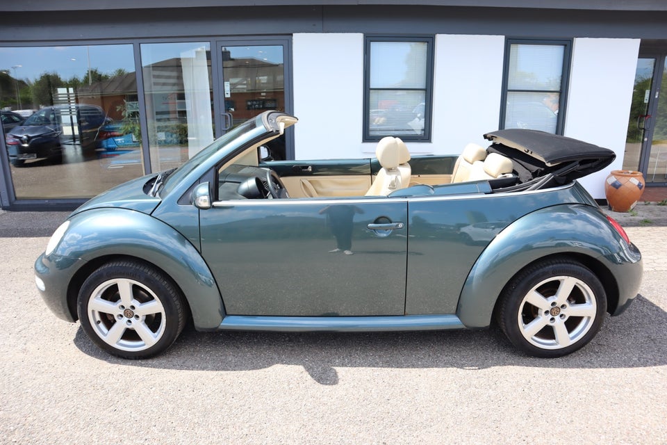 VW New Beetle 2,0 Cabriolet 2d