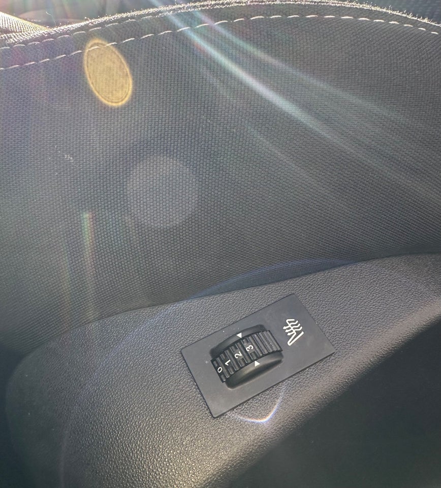 Peugeot 208 1,2 PureTech 82 Allure+ 5d