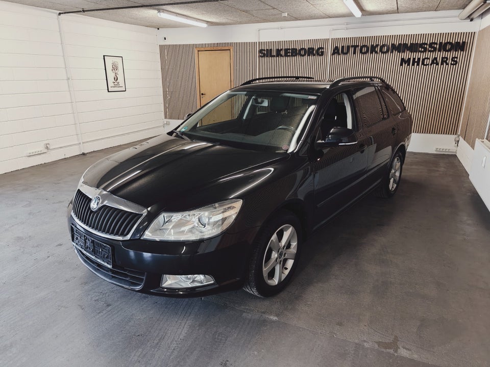 Skoda Octavia 1,6 TDi 105 Elegance Combi 5d