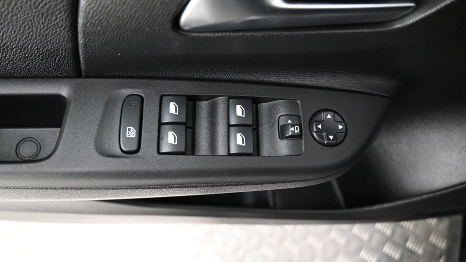 Opel Corsa 1,2 T 100 Black 5d