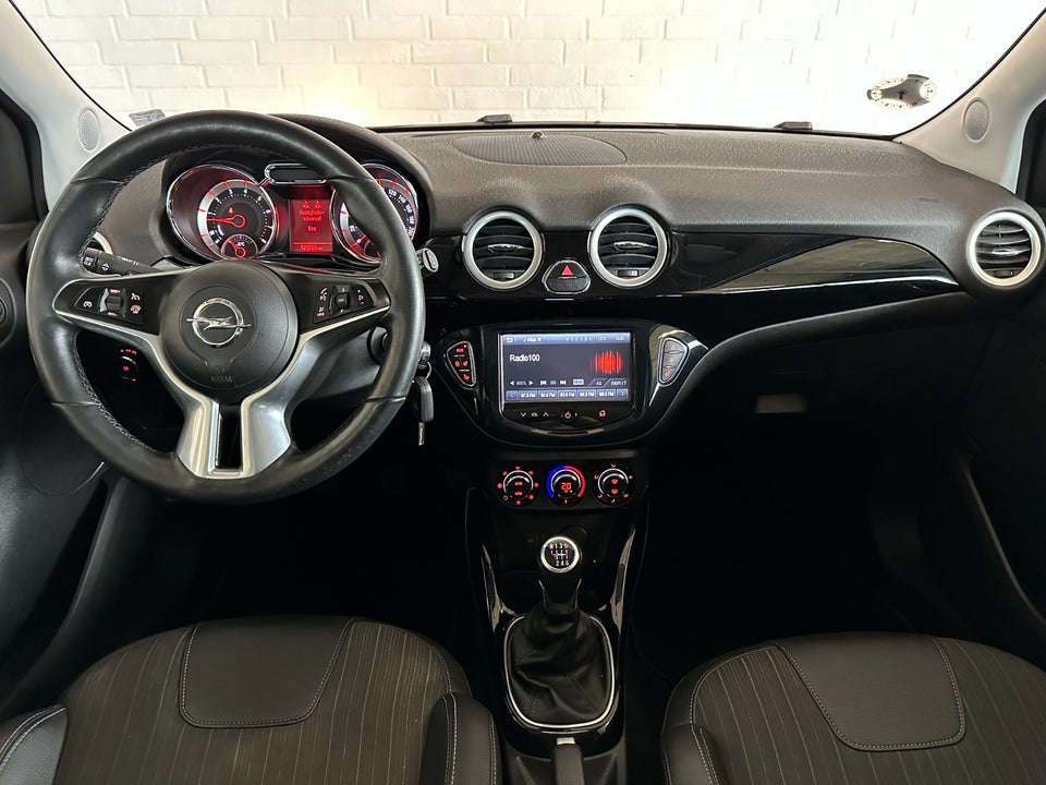 Opel Adam 1,0 T 90 Glam 3d