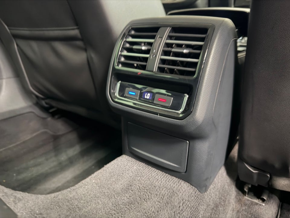 VW Passat 2,0 TDi 150 Highline Variant DSG 5d