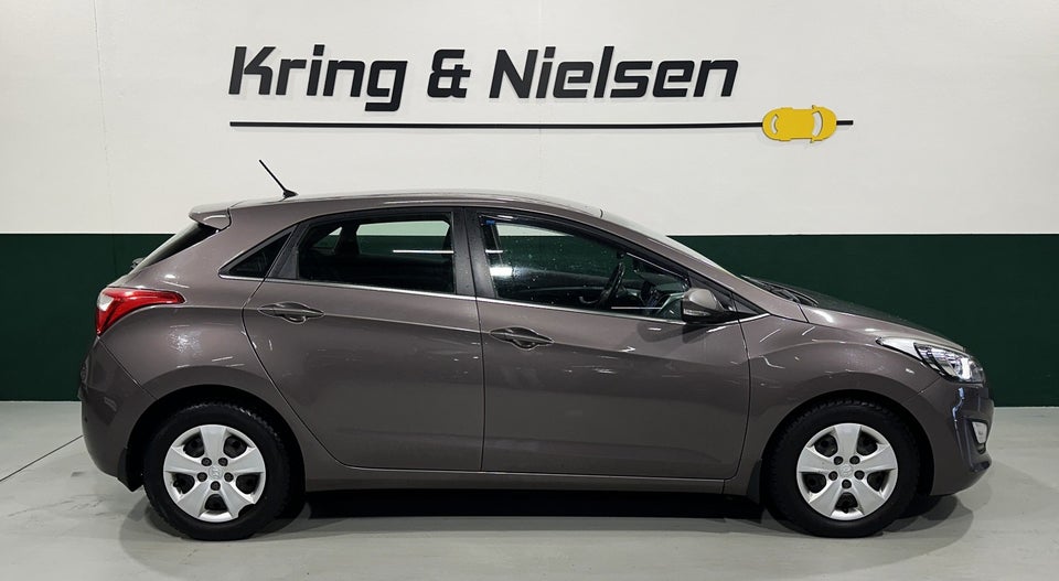 Hyundai i30 1,6 CRDi 128 Style aut. 5d