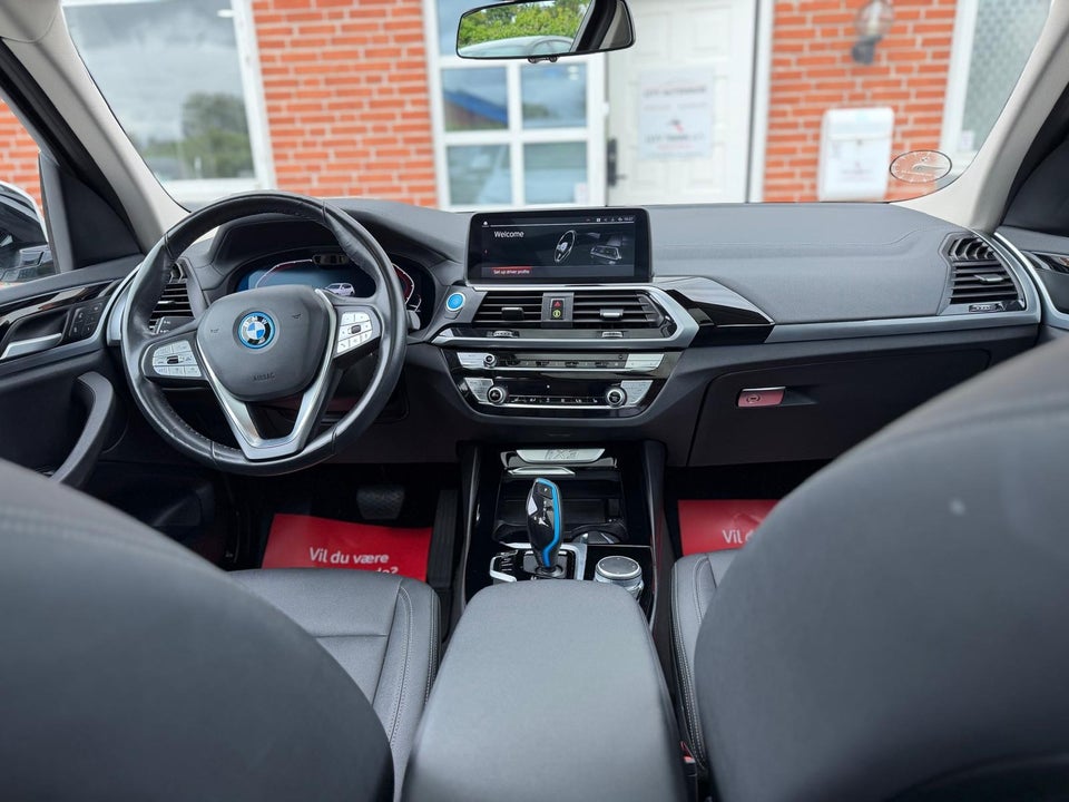 BMW iX3 Charged 5d