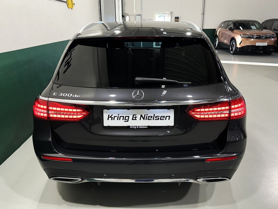 Mercedes E300 de 2,0 AMG Line stc. aut. 5d