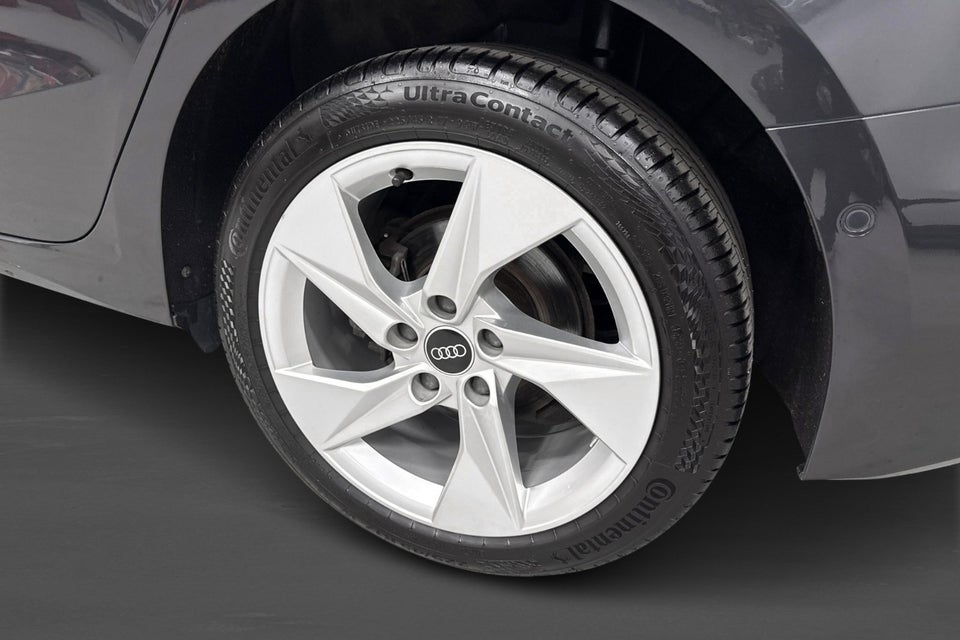 Audi A3 40 TFSi e Sportback S-tr. 5d