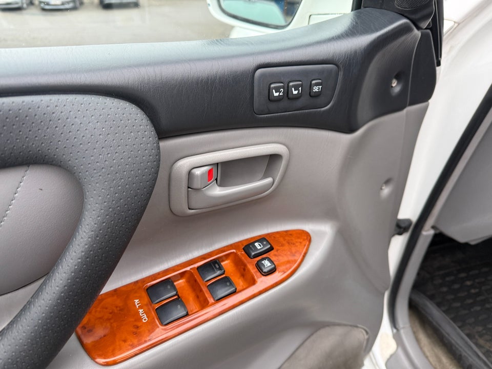Toyota Land Cruiser 4,2 TD LE aut. Van 5d