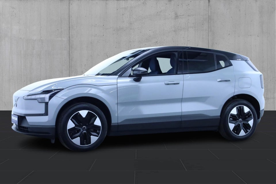 Volvo EX30 Standard Range Plus 5d