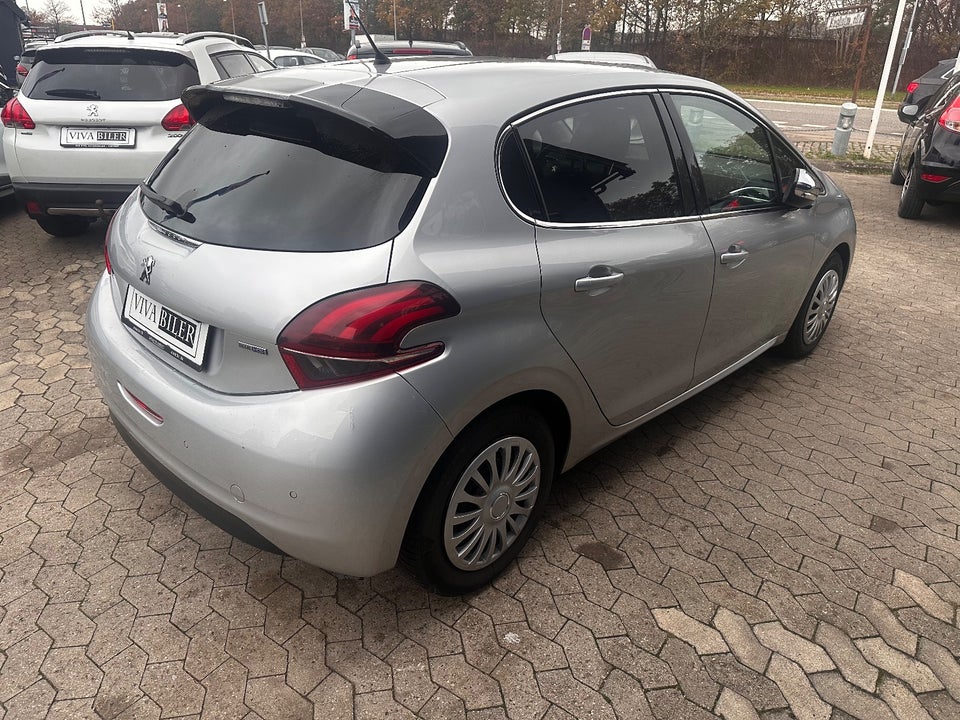 Peugeot 208 1,6 BlueHDi 100 Allure 5d