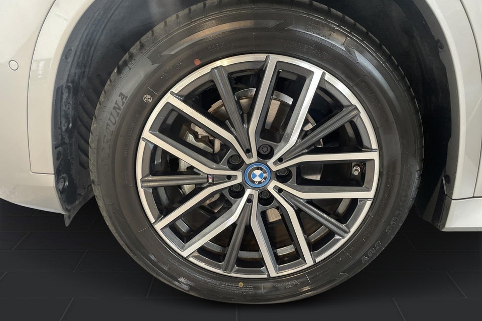 BMW iX1 eDrive20 M-Sport 5d