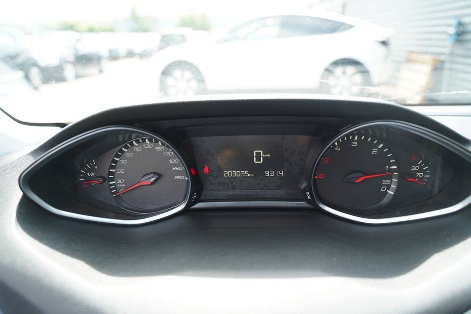 Peugeot 308 1,6 BlueHDi 120 Allure 5d