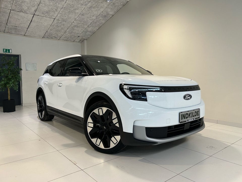 Ford Explorer 77 Premium Extended Range 5d