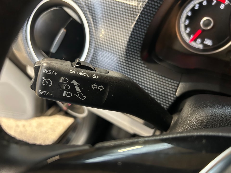 VW Up! 1,0 MPi 60 Move Up! ASG BMT 5d