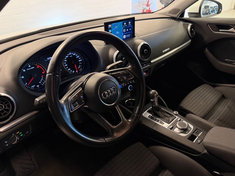 Audi A3 1,6 TDi 110 Sport Sportback S-tr. 5d