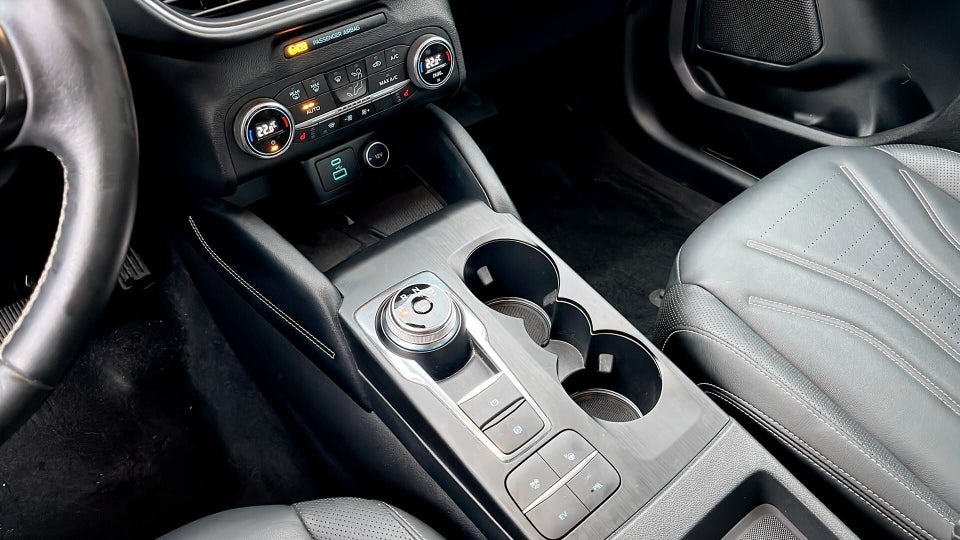 Ford Kuga 2,5 PHEV Vignale CVT 5d