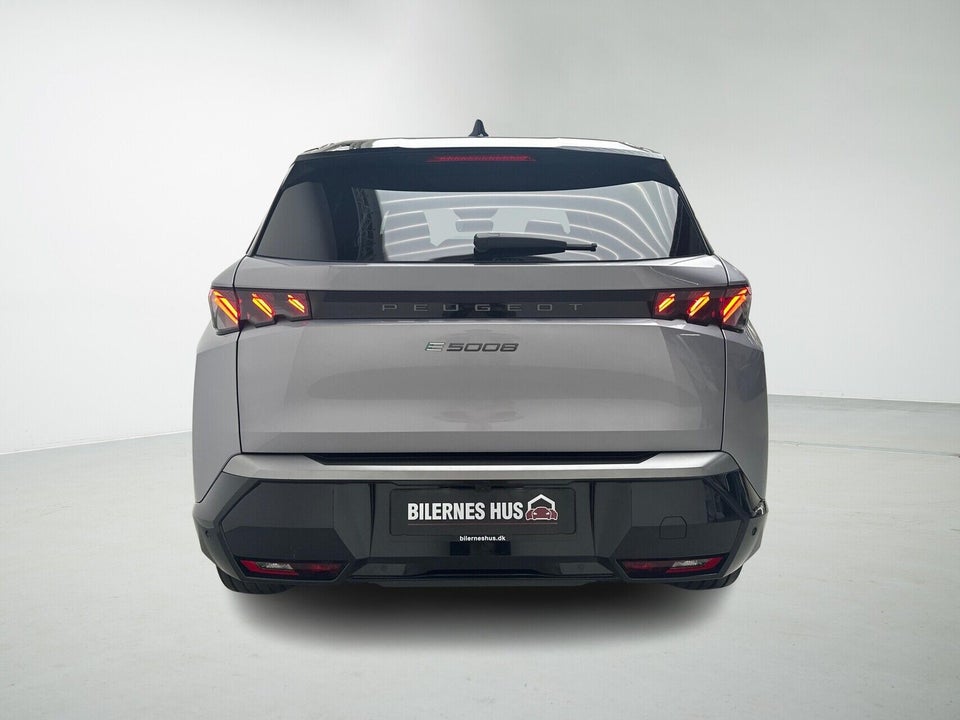 Peugeot e-5008 77 GT Pack AWD 7prs 5d