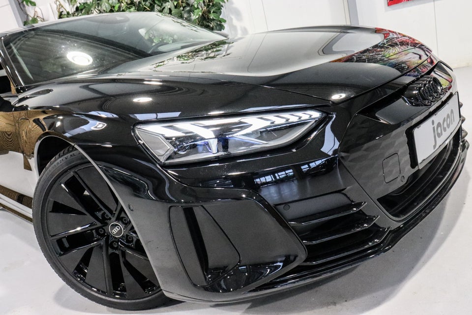 Audi e-tron GT quattro 4d
