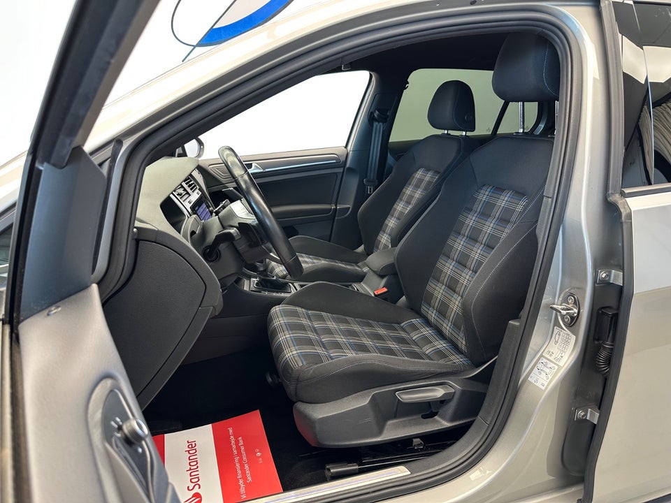 VW Golf VII 1,4 GTE DSG 5d